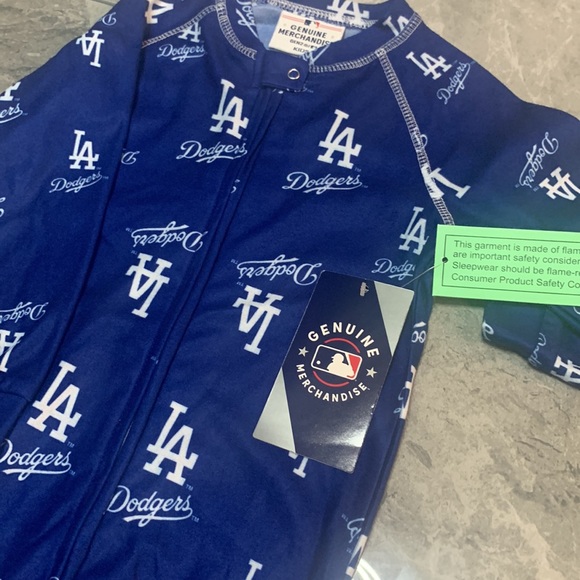 MLB - GENUINE MERCHANDISE - LA Dodgers - Pajamas - Baseball - 2T - Picture 7 of 16